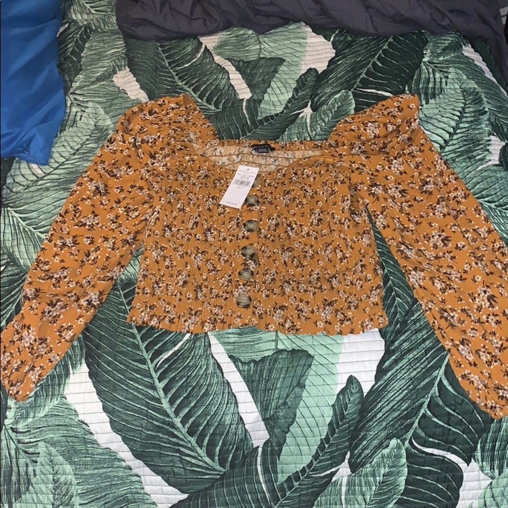 American Eagle shirt